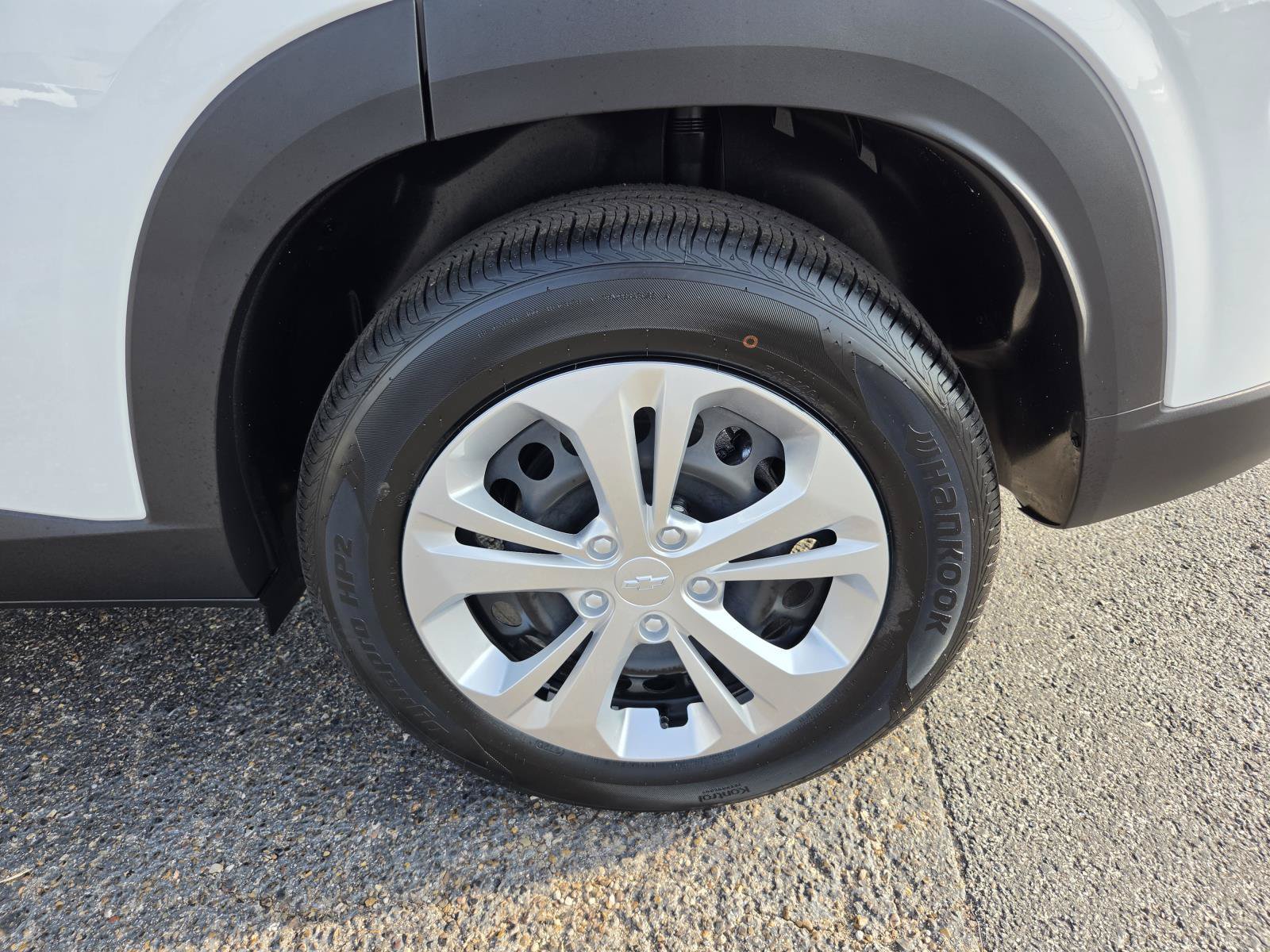 New 2026 Chevrolet Trax LS FWD image 20