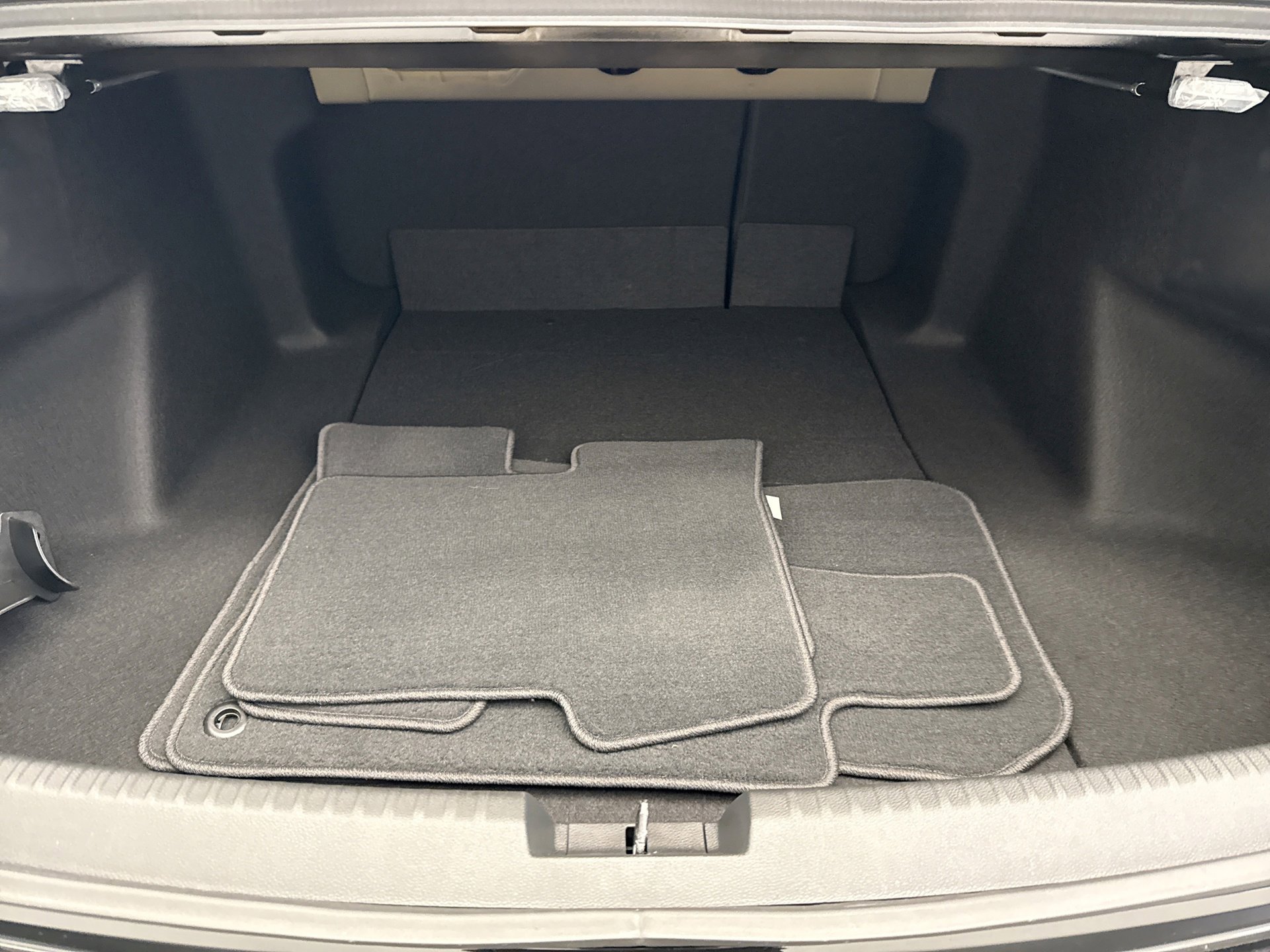 Used 2025 Acura TLX TECHNOLOGY image 19