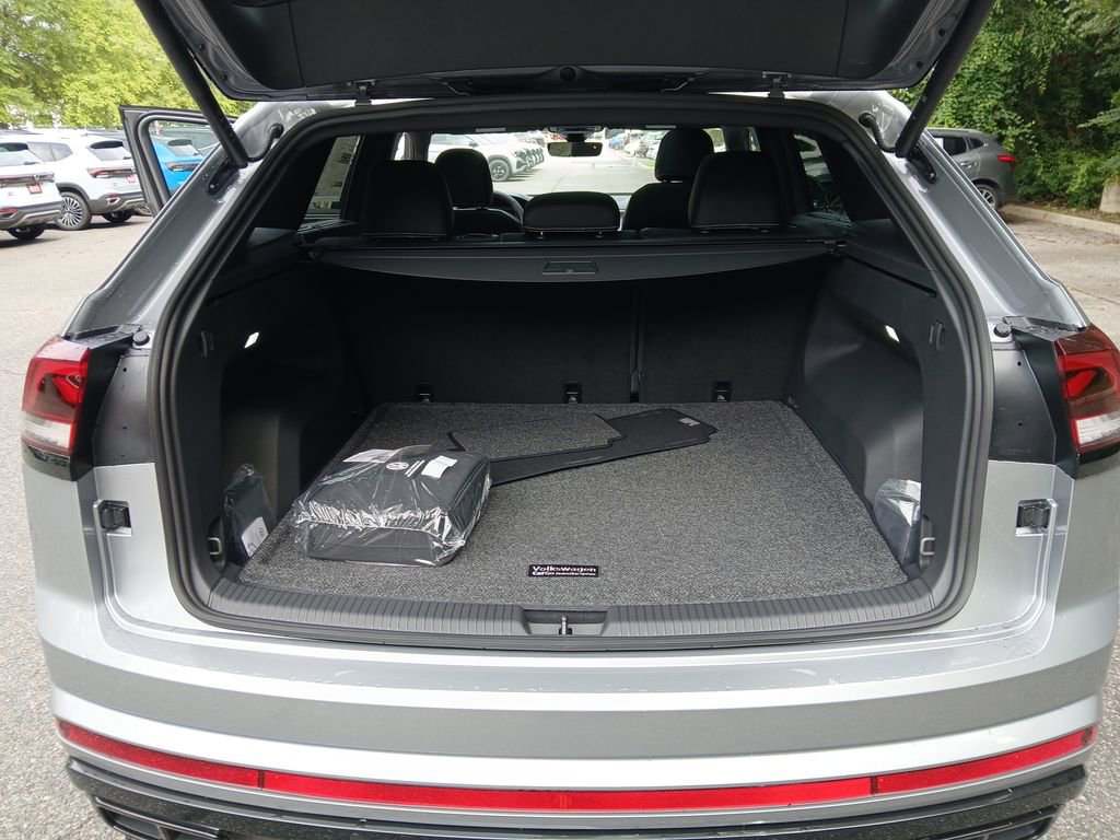 New 2026 Volkswagen Atlas Cross Sport SEL R-Line image 23