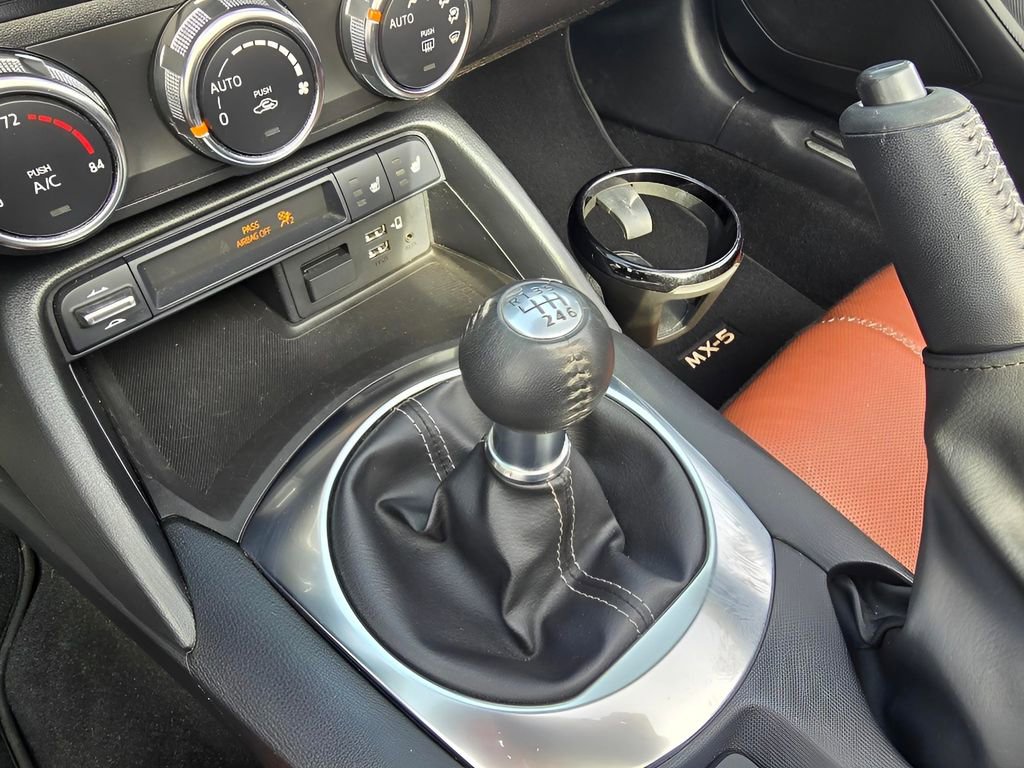 Used 2022 MAZDA MX-5 Miata RF Grand Touring image 24