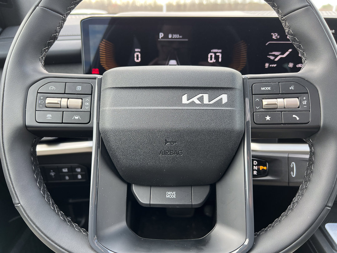 Used 2027 Kia Telluride S image 24