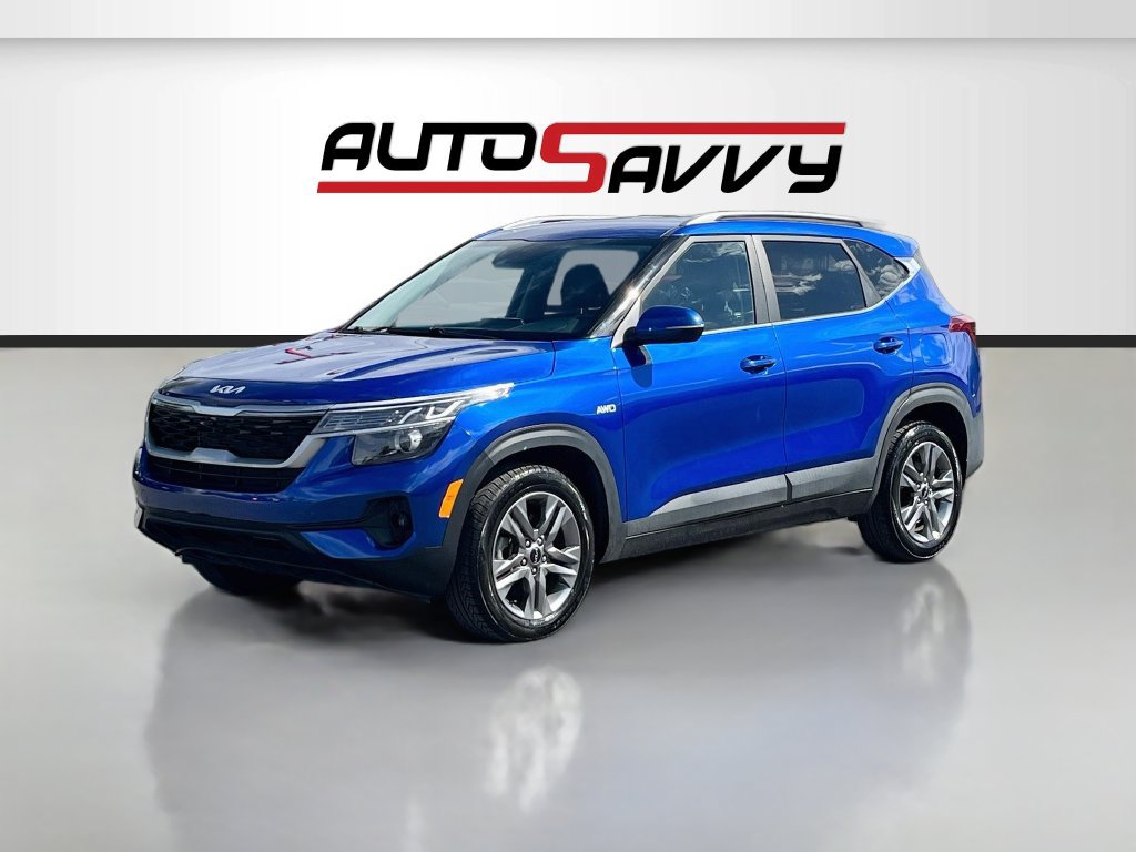 Used 2023 Kia Seltos S w/ Navigation Package AWD/4WD image 3