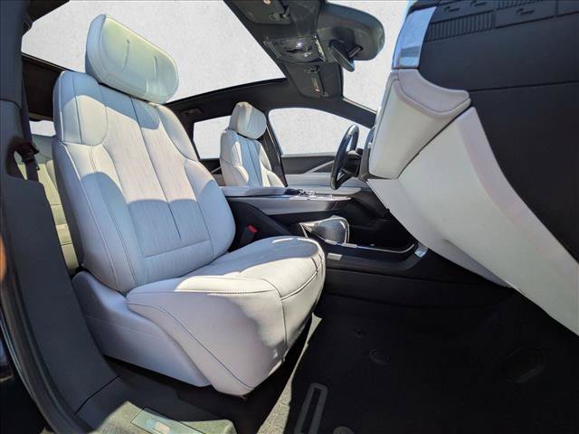 Used 2024 Cadillac Lyriq Luxury AWD/4WD image 21
