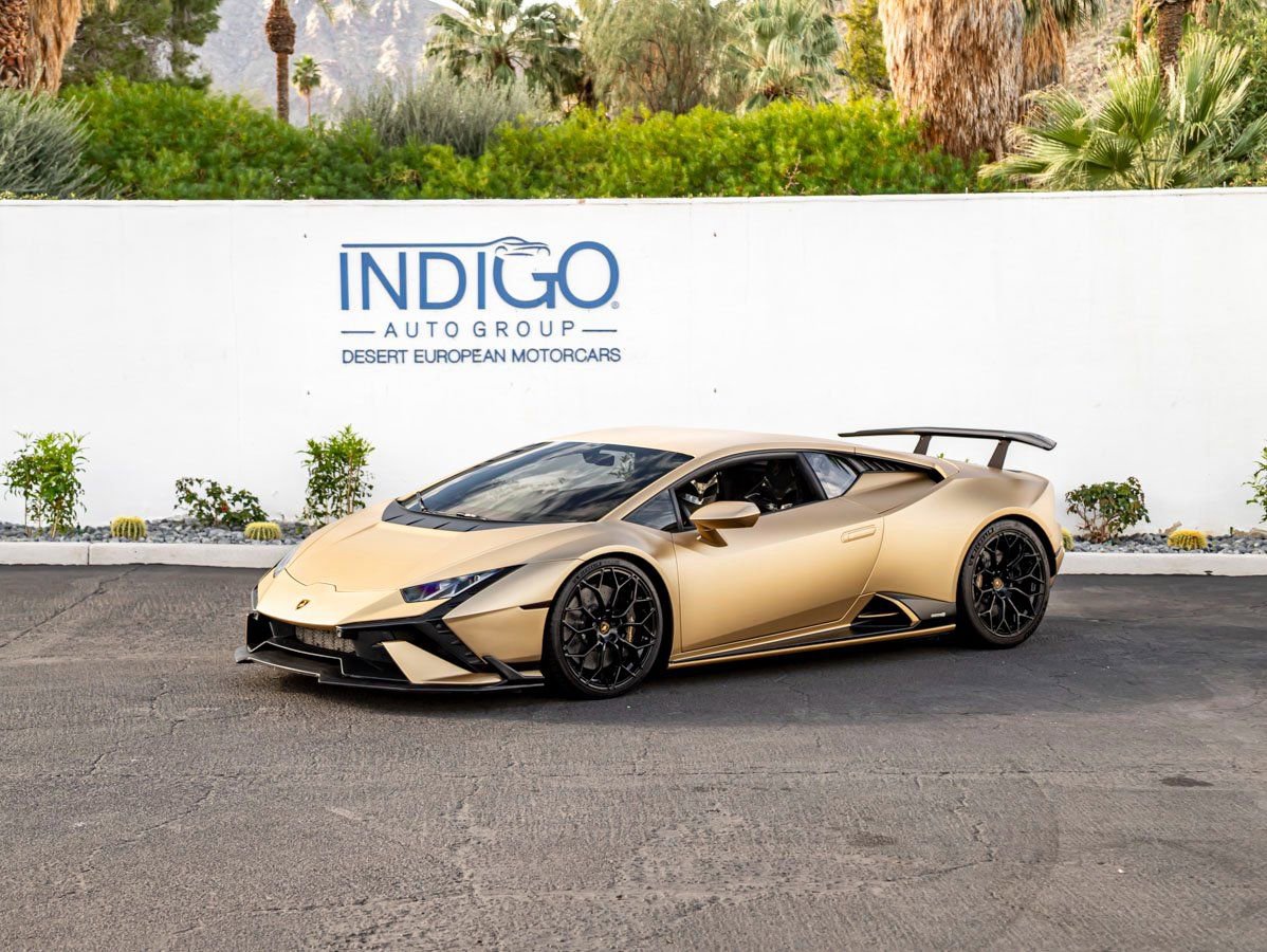 Used 2023 Lamborghini Huracan Tecnica image 1