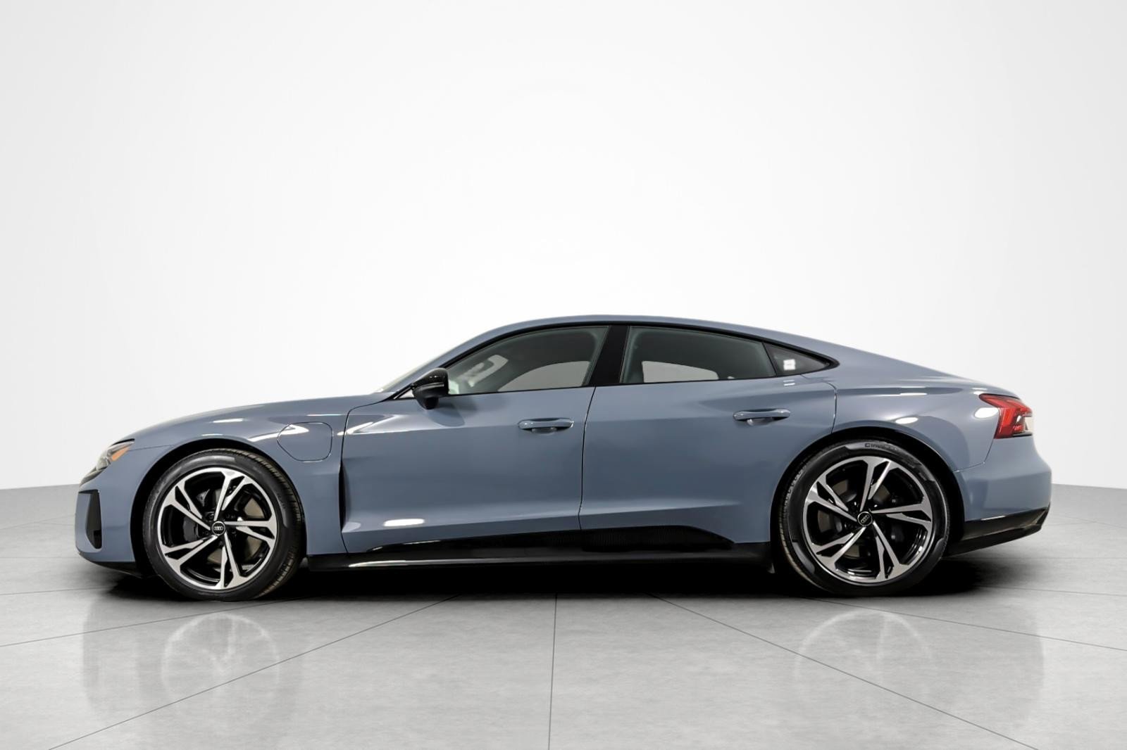 Certified 2024 Audi e-tron GT Premium Plus w/ Performance Package AWD/4WD image 2