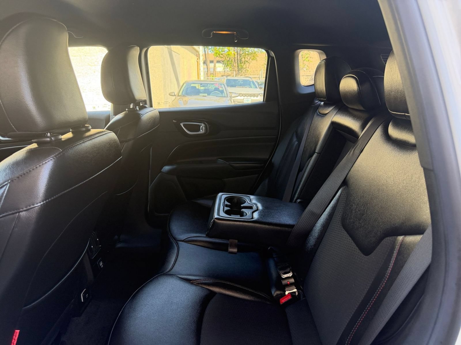 Used 2025 Jeep Compass Trailhawk AWD/4WD image 24