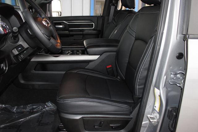 Used 2024 RAM 3500 Big Horn w/ Night Edition AWD/4WD image 21