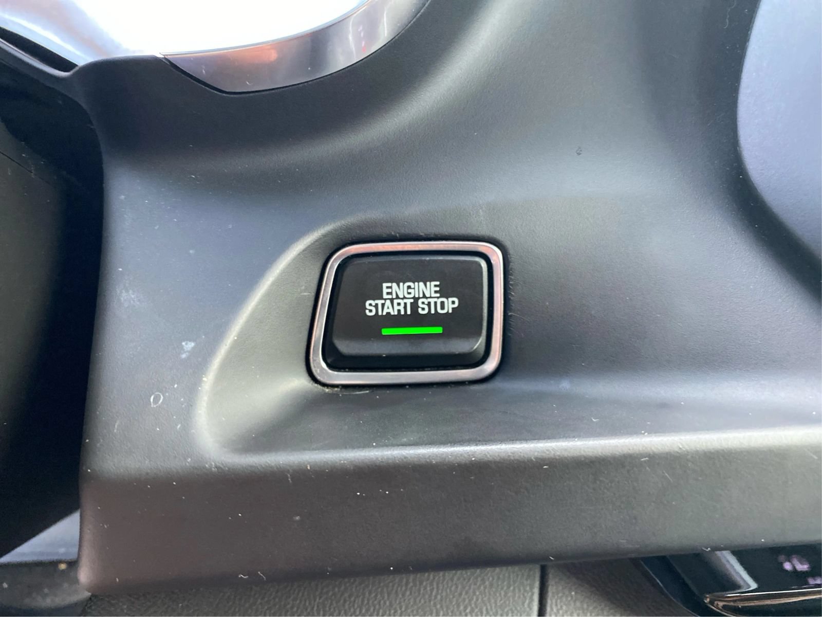 Used 2022 Chevrolet Camaro LT RWD image 18