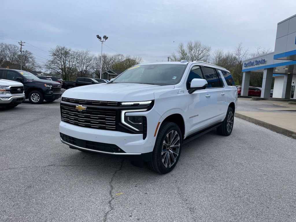 New 2026 Chevrolet Suburban High Country image 3