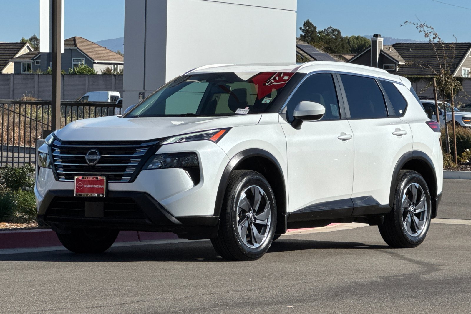 Certified 2024 Nissan Rogue SV w/ SV Premium Package FWD image 8