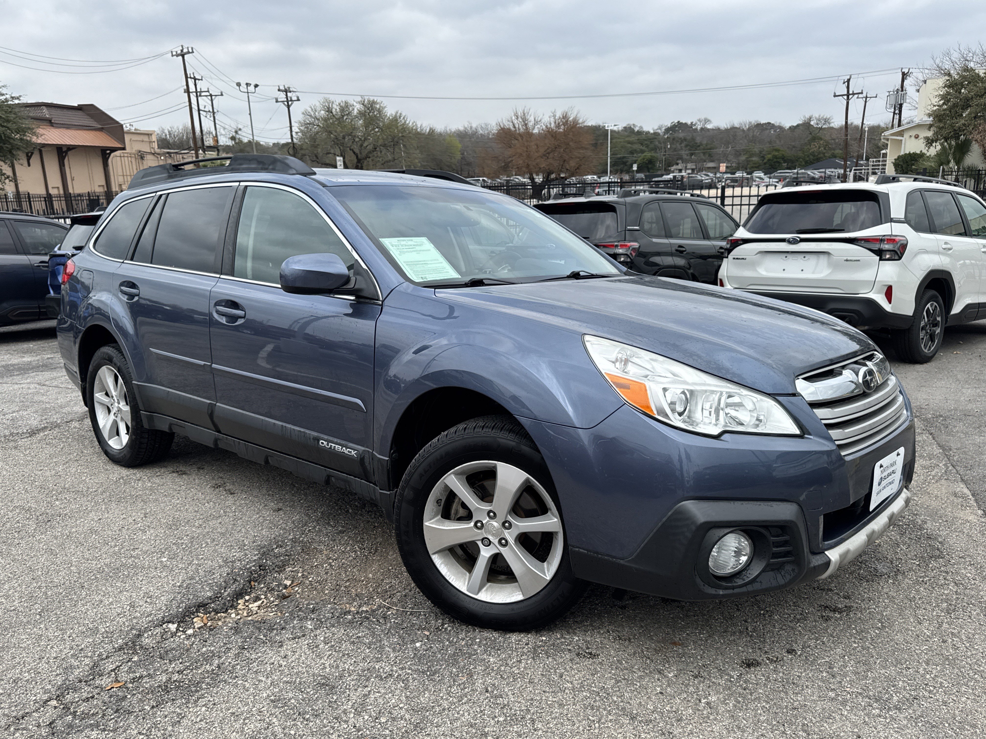 Used 2014 Subaru Outback 2.5i Limited w/ Moonroof Package image 1