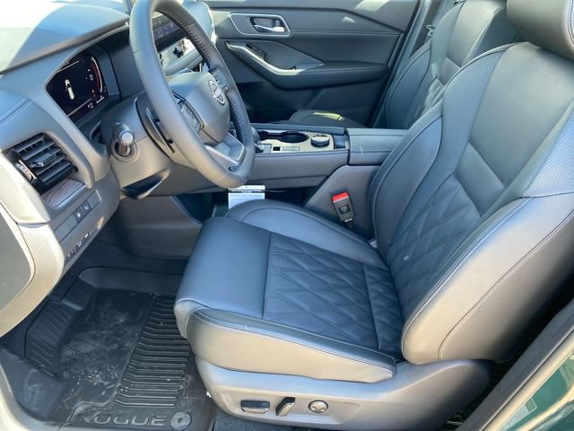New 2026 Nissan Rogue Platinum image 10