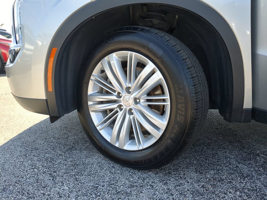 Used 2024 Mitsubishi Outlander ES FWD image 31