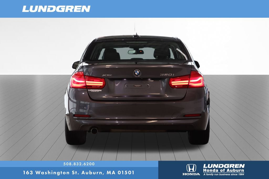 Used 2018 BMW 320i xDrive Sedan w/ Convenience Package AWD/4WD image 30