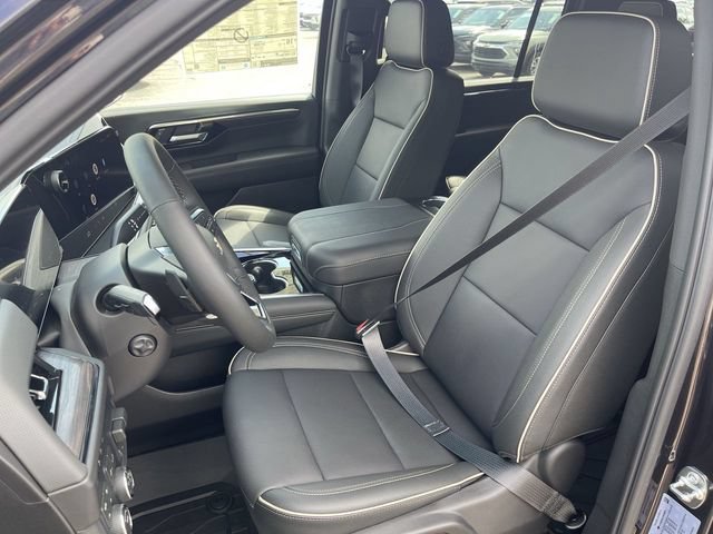 New 2026 Chevrolet Suburban Premier w/ Sun And Tow Package AWD/4WD image 11