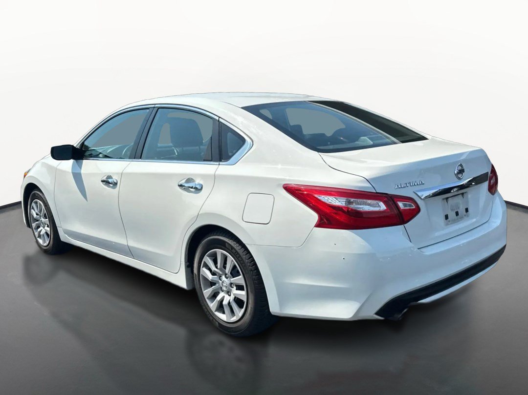 Used 2016 Nissan Altima 2.5 S w/ Power Driver Seat Package FWD image 5