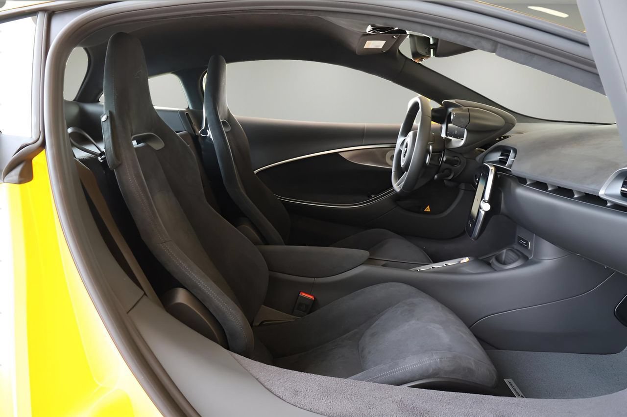 New 2026 McLaren Artura RWD image 16