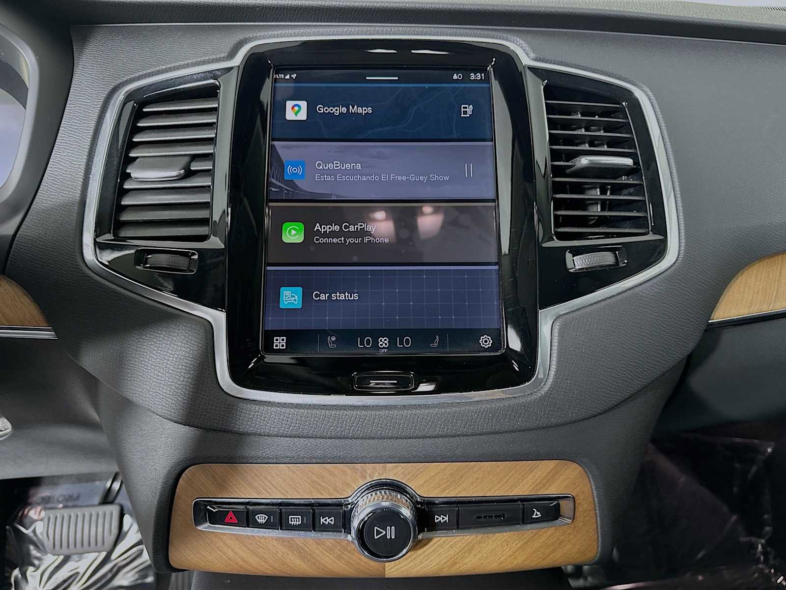 Certified 2025 Volvo XC90 T8 Plus w/ Protection Package Premier image 13