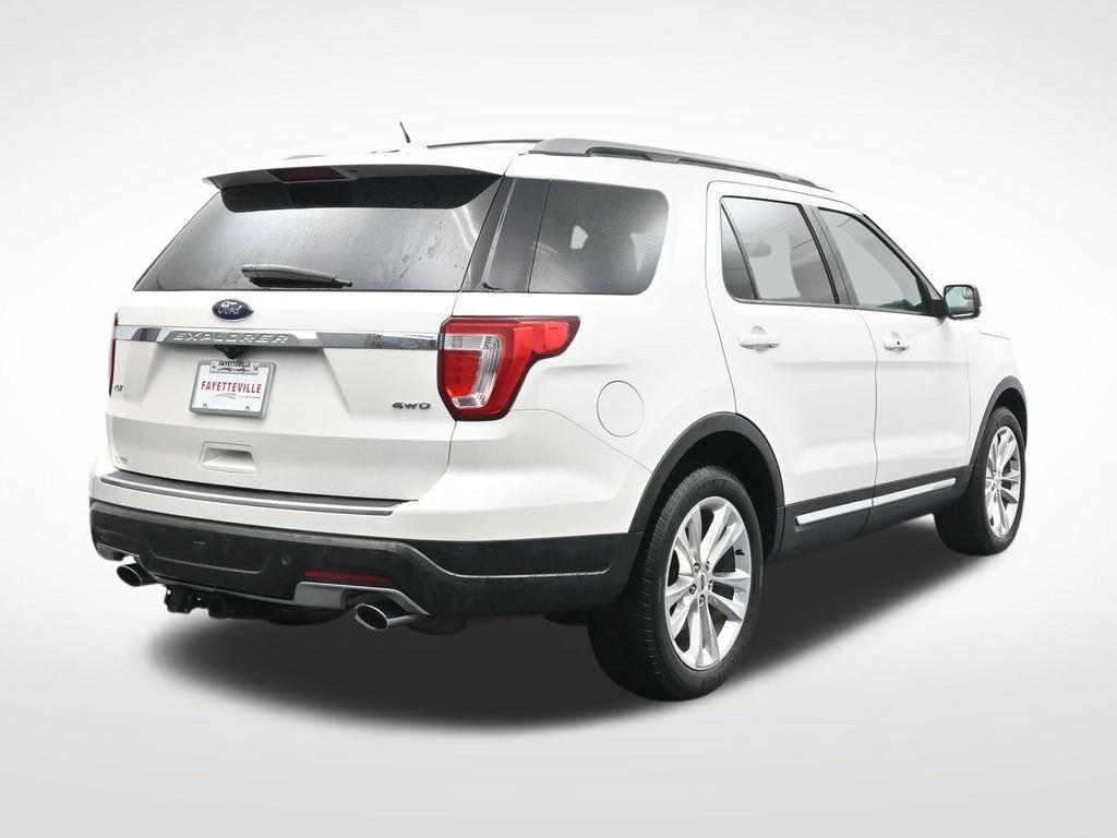 Used 2018 Ford Explorer XLT w/ Equipment Group 202A AWD/4WD image 5