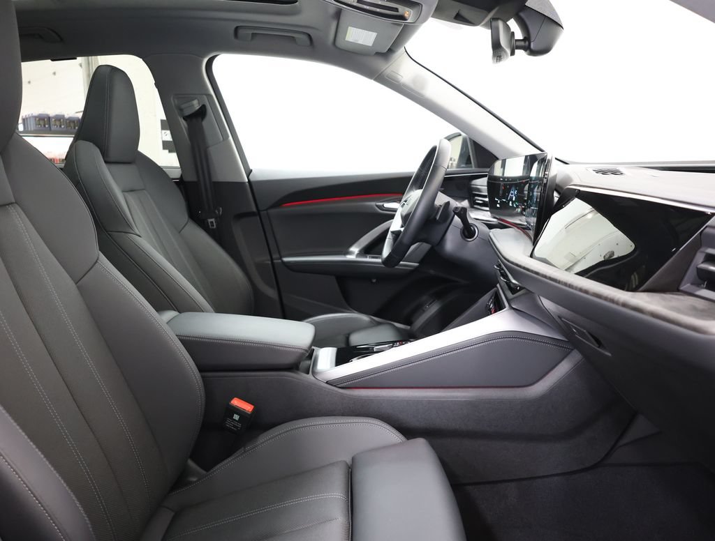 Used 2025 Audi Q5 Premium Plus w/ Premium Plus AWD/4WD image 21