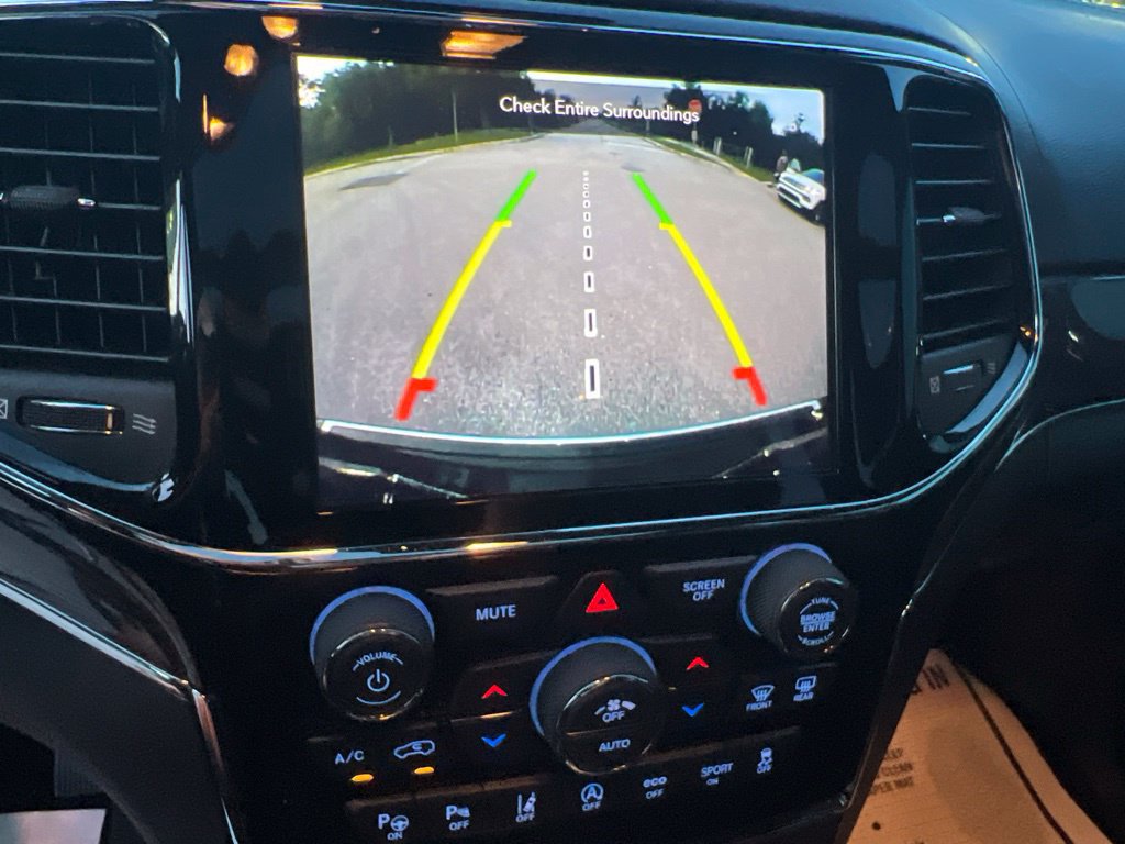 Used 2020 Jeep Grand Cherokee Overland AWD/4WD image 44