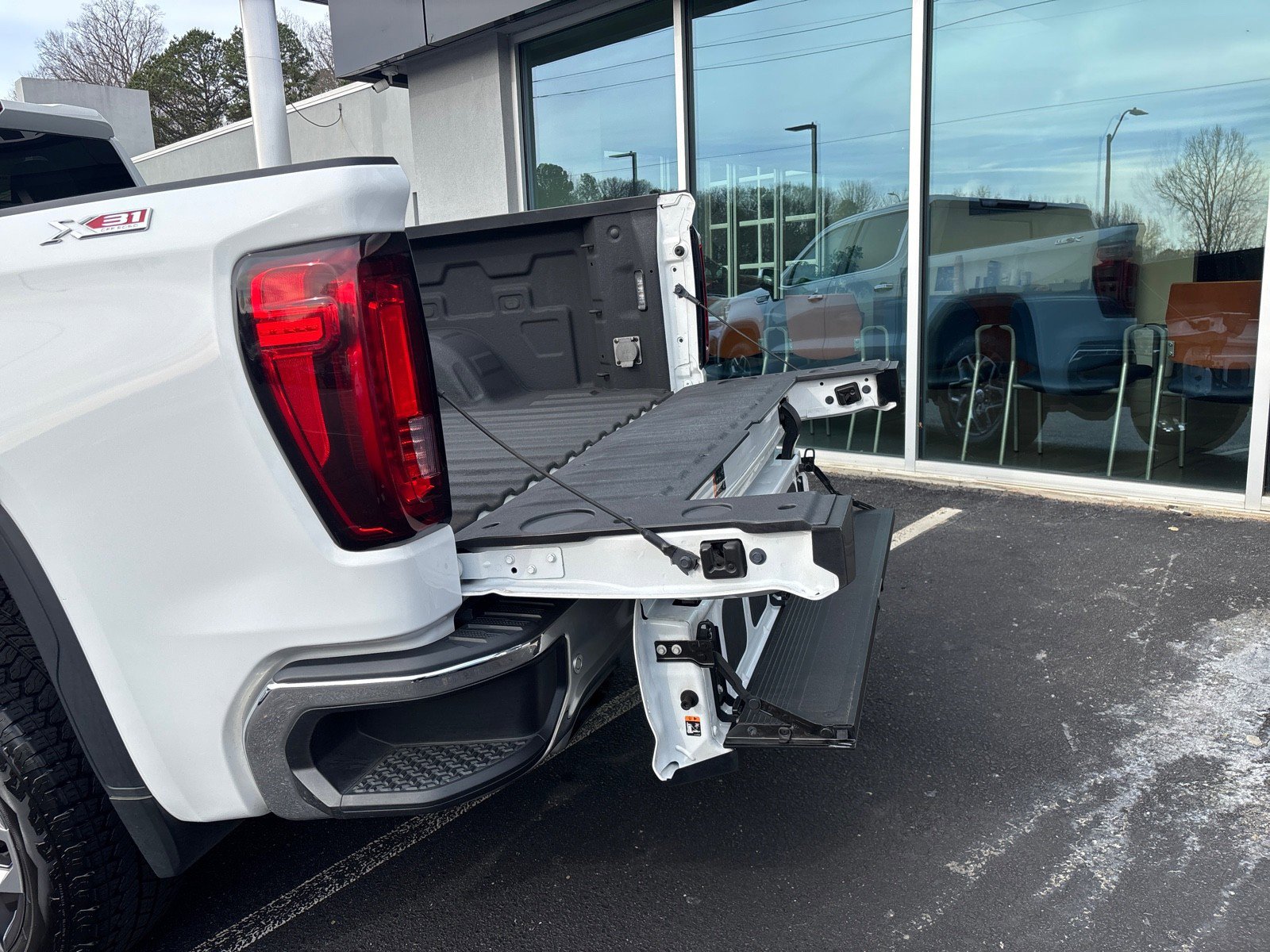 Certified 2023 GMC Sierra 1500 SLT w/ SLT Premium Plus Package image 54