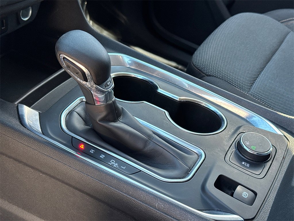 Used 2021 Chevrolet Traverse LS image 27