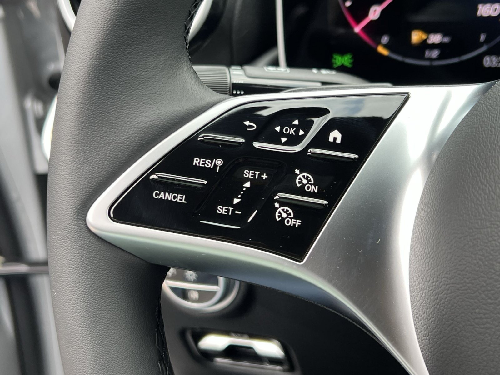New 2026 Mercedes-Benz C 300 4MATIC Sedan image 36