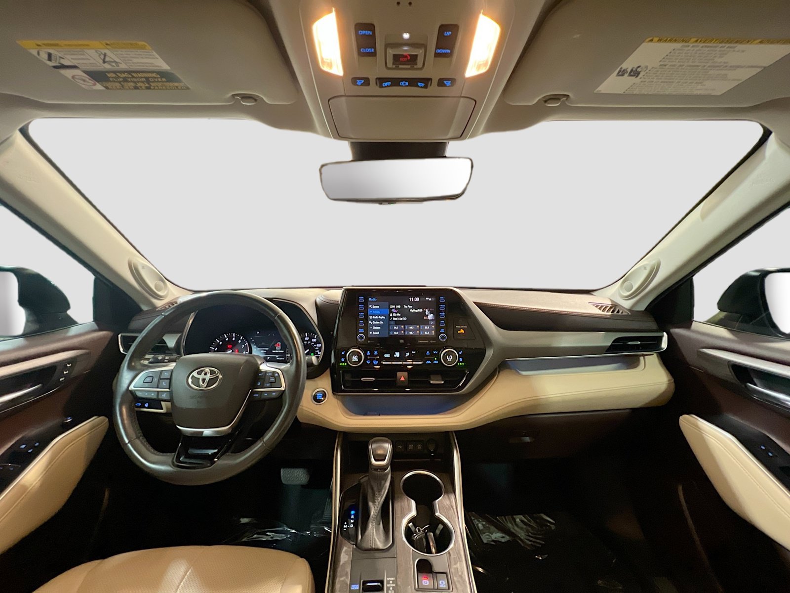 Used 2021 Toyota Highlander Limited FWD image 18