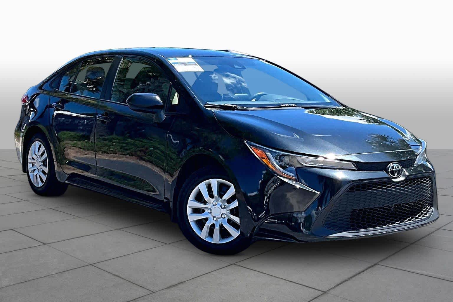 Used 2021 Toyota Corolla LE w/ Carpet Mat Package (TMS) FWD image 3