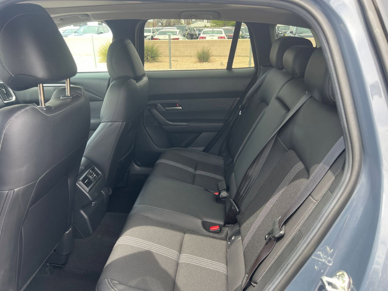 Used 2025 MAZDA CX-50 AWD 2.5 S w/ Premium Package image 27