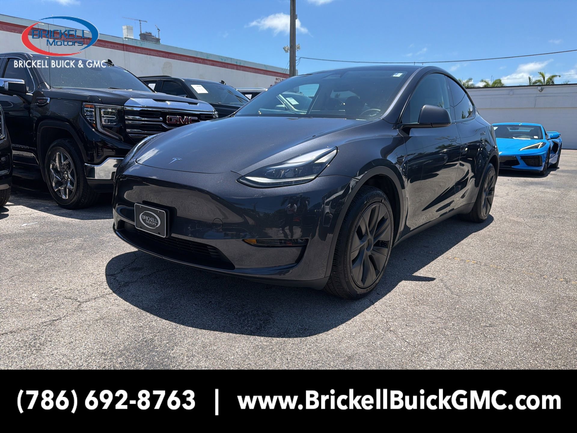 Used 2024 Tesla Model Y Long Range AWD/4WD image 1