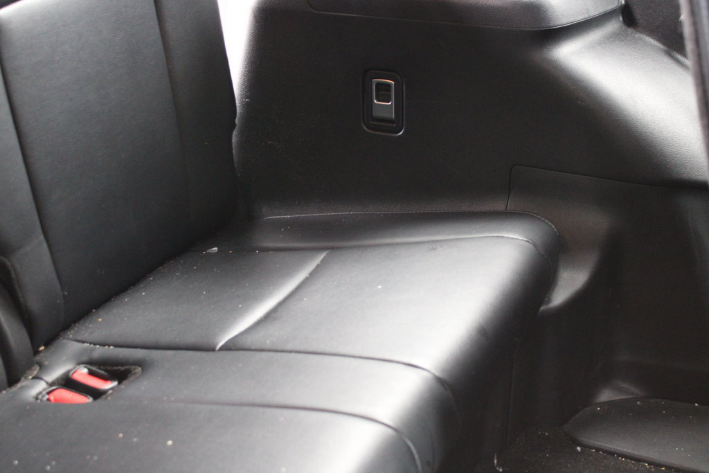 Used 2025 Toyota Highlander XSE AWD/4WD image 30