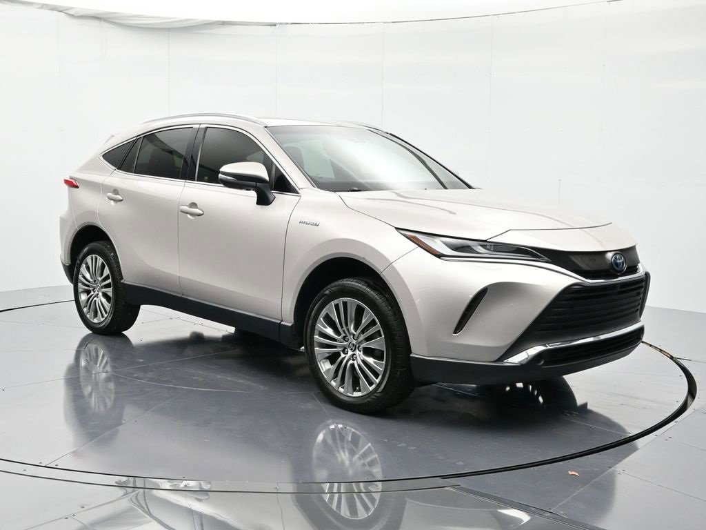 Used 2021 Toyota Venza Limited image 3