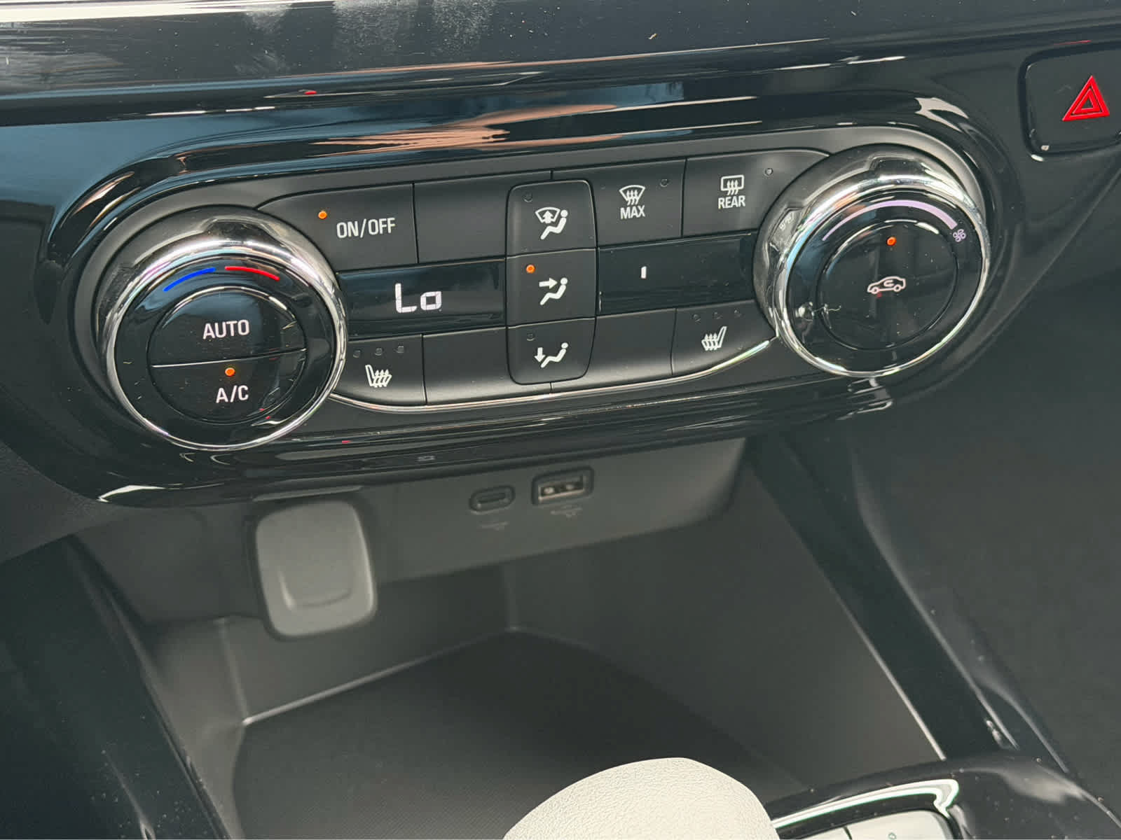 New 2026 Chevrolet Trax RS w/ Driver Confidence Package FWD image 24