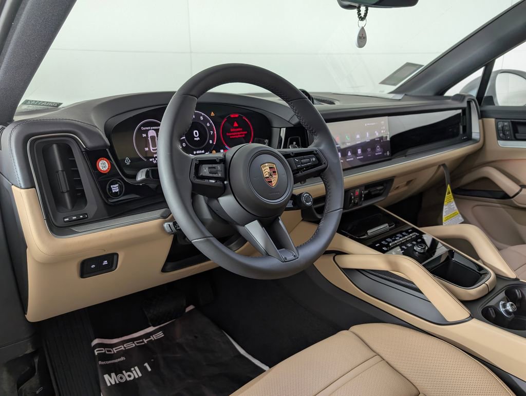 New 2026 Porsche Cayenne Coupe image 4