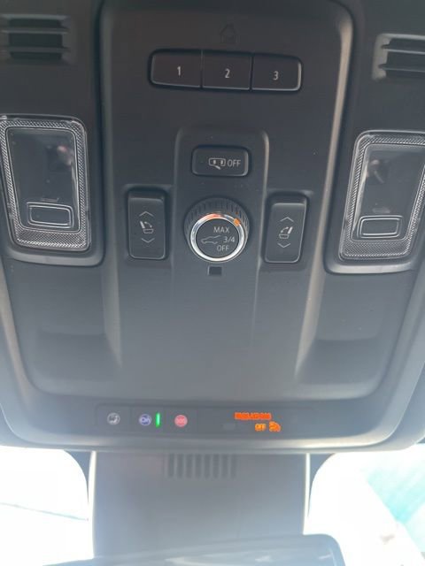 Used 2024 GMC Yukon AT4 w/ Technology Package image 18