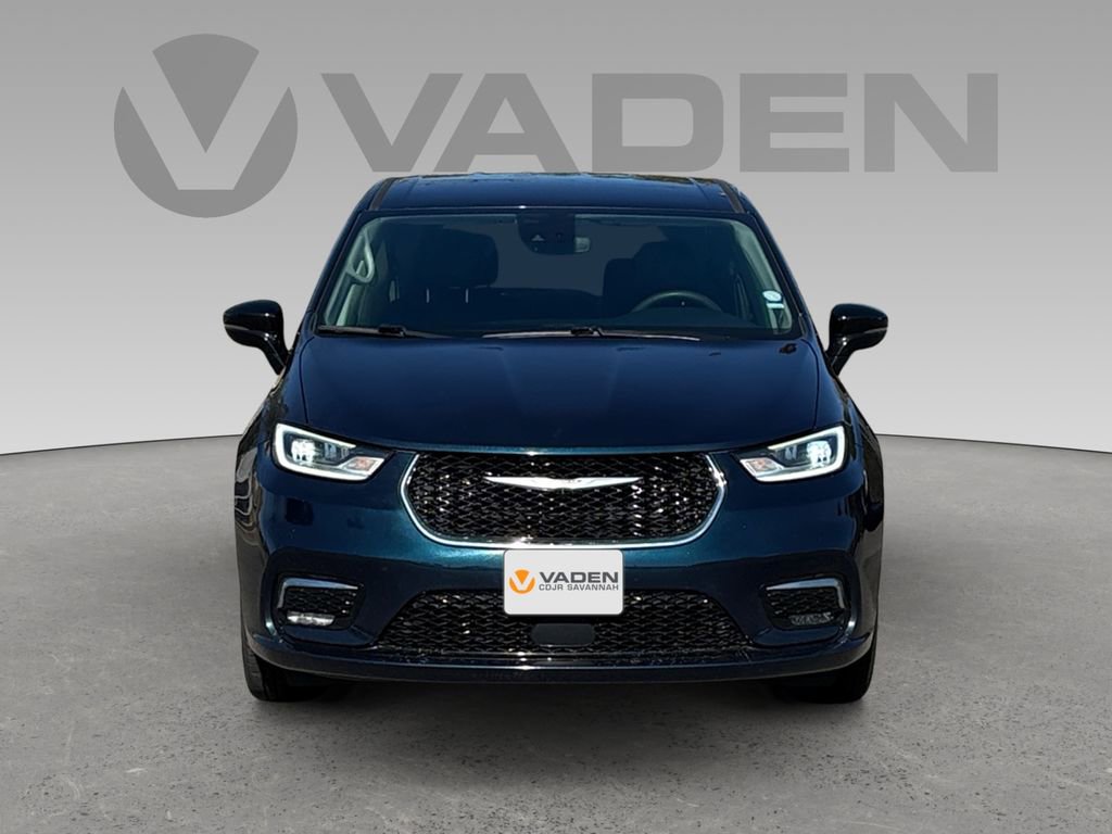 Used 2024 Chrysler Pacifica Touring-L image 26