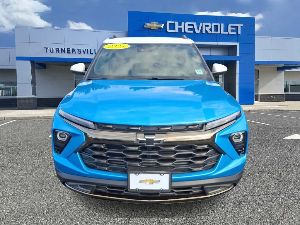 Used 2025 Chevrolet TrailBlazer ACTIV w/ Convenience Package image 2