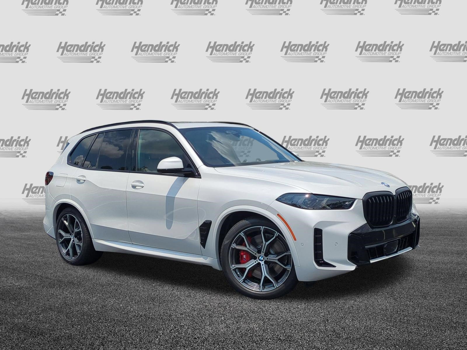 New 2026 BMW X5 xDrive50e w/ M Sport Package AWD/4WD image 2