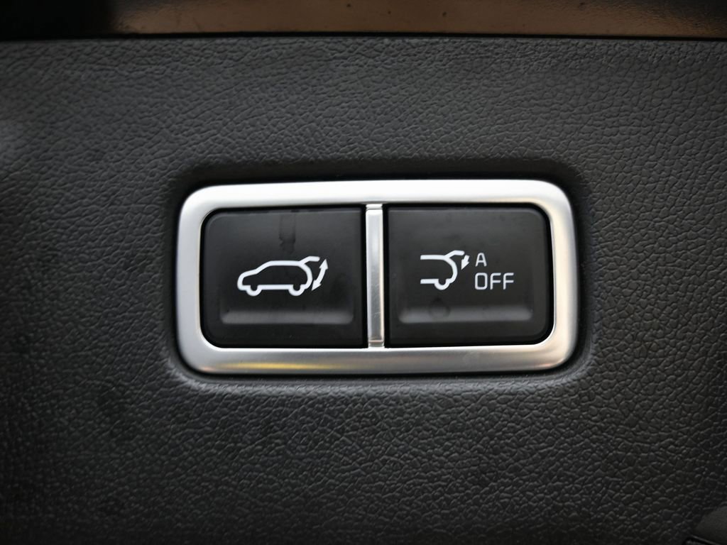 Used 2025 Kia Sorento EX w/ EX Panoramic Sunroof Package image 17