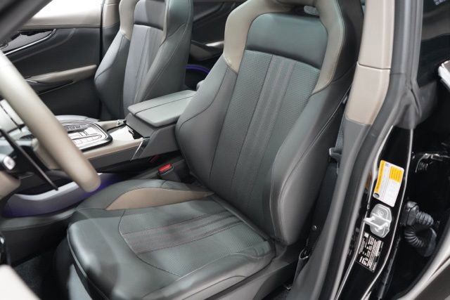 Used 2025 Aston Martin DBX 707 image 24