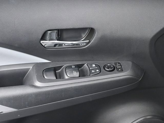 Used 2023 Nissan Kicks SR w/ SR Premium Package image 10