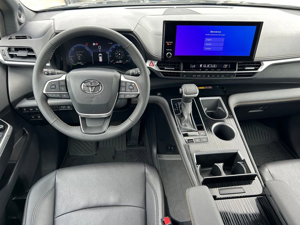 Certified 2025 Toyota Sienna XLE Woodland Edition AWD/4WD image 20