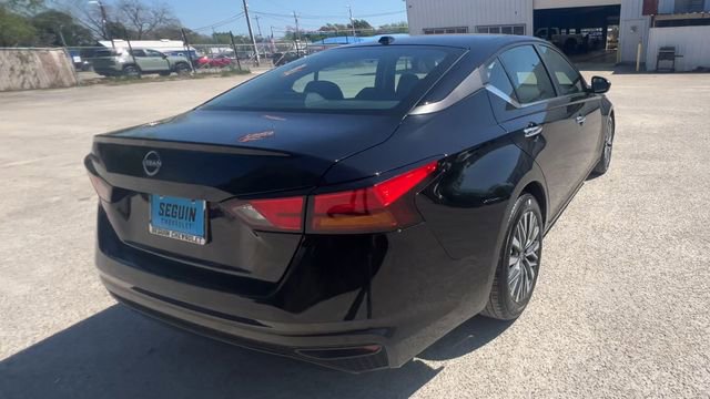 Used 2025 Nissan Altima 2.5 SV image 8