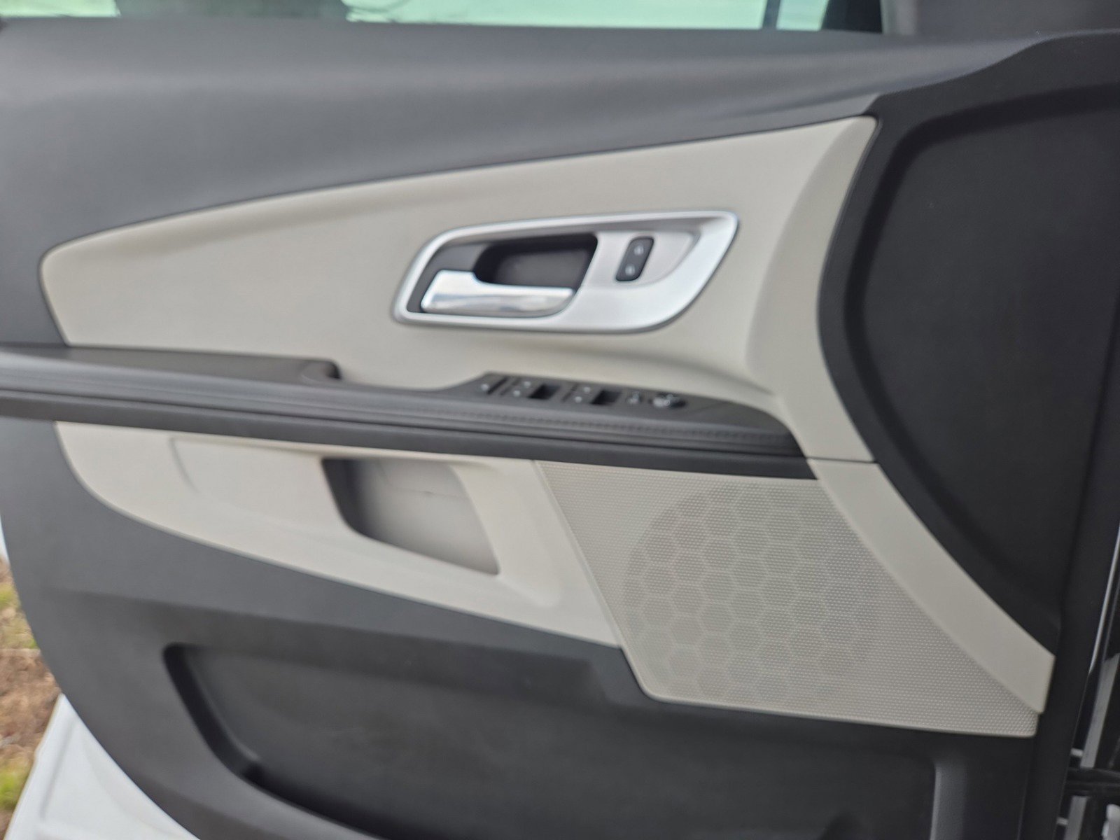 Used 2017 Chevrolet Equinox LT FWD image 23