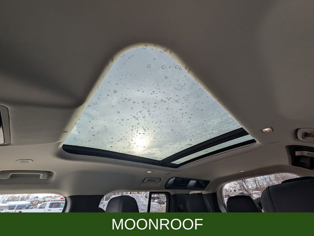 Used 2024 Land Rover Defender 110 S image 3