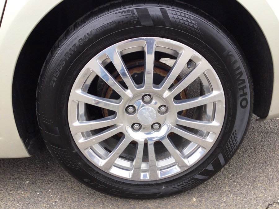 Used 2013 Chevrolet Cruze Eco w/ Enhanced Safety Package image 38