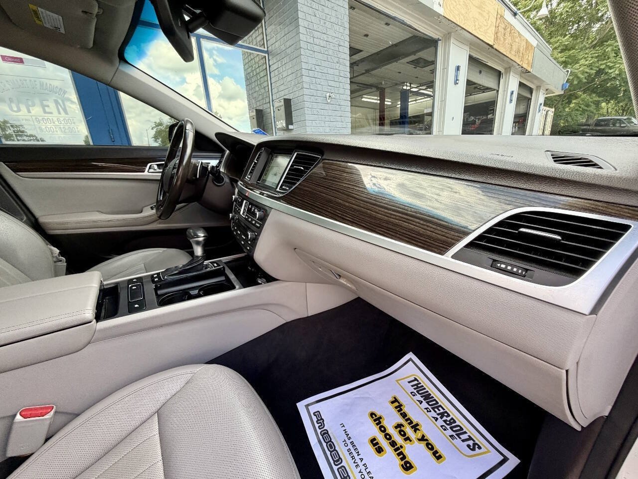 Used 2018 Genesis G80 3.8 AWD/4WD image 28