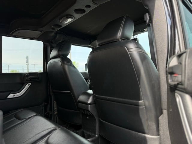 Used 2016 Jeep Wrangler Unlimited Rubicon AWD/4WD image 21